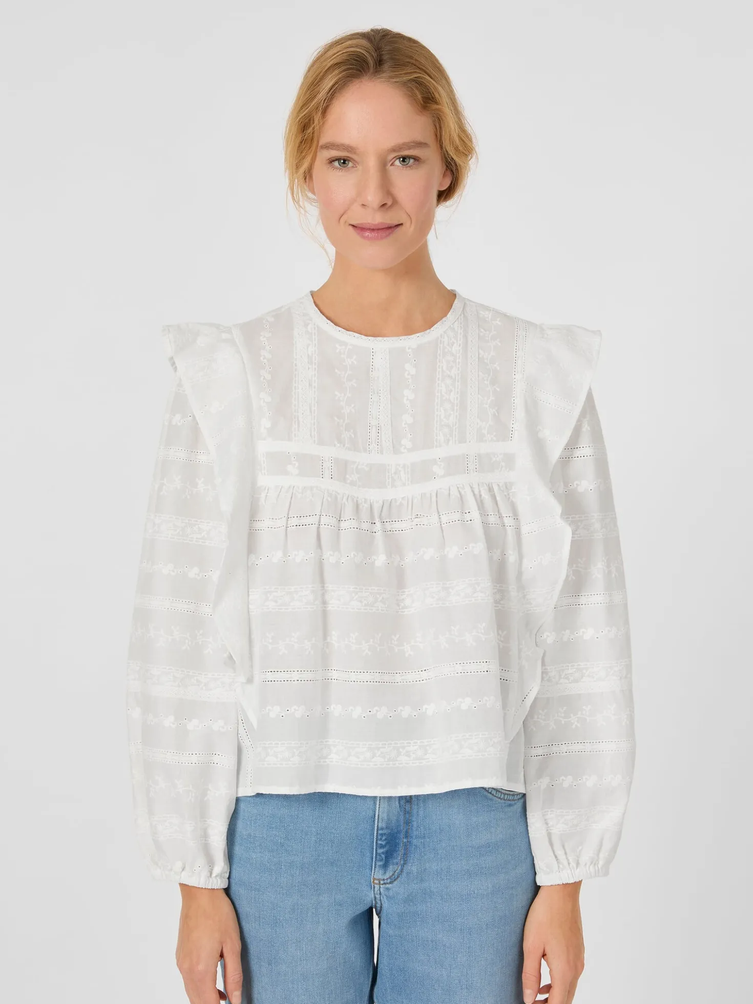 Damen-Stickereibluse mit Volants
