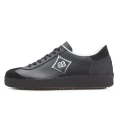 Geländelaufschuh