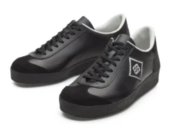 Geländelaufschuh
