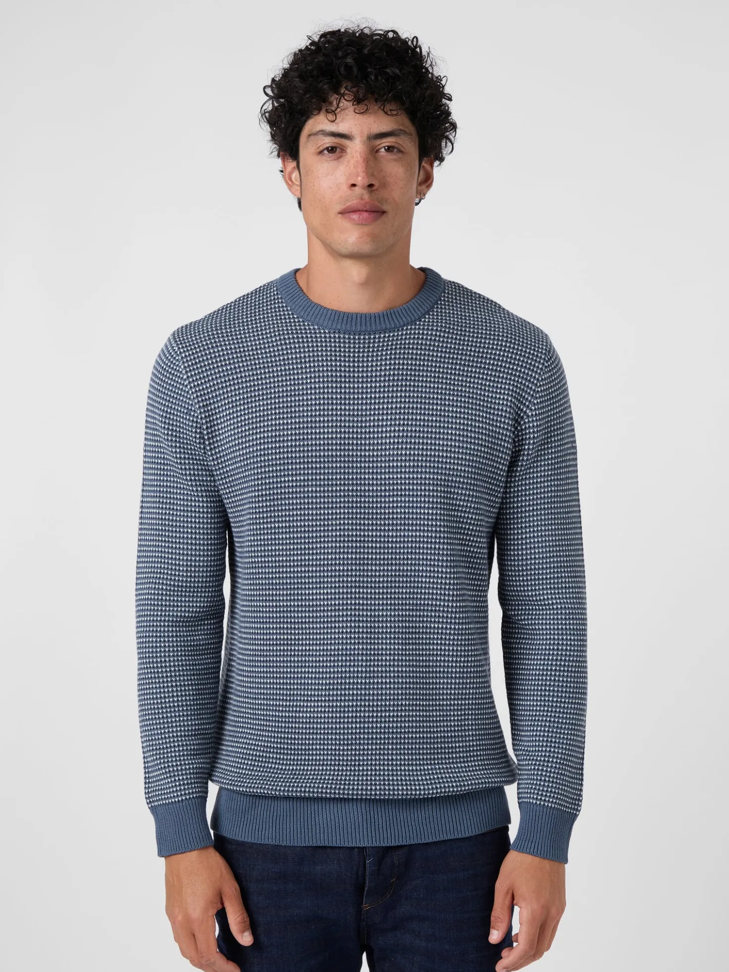 Herrenpullover gemustert