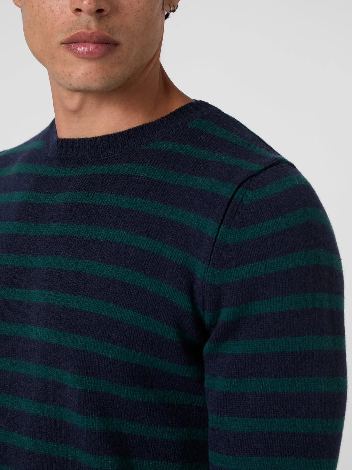 Herrenpullover geringelt