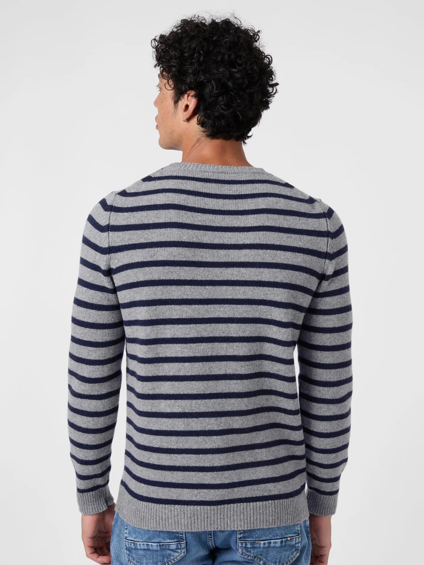 Herrenpullover geringelt