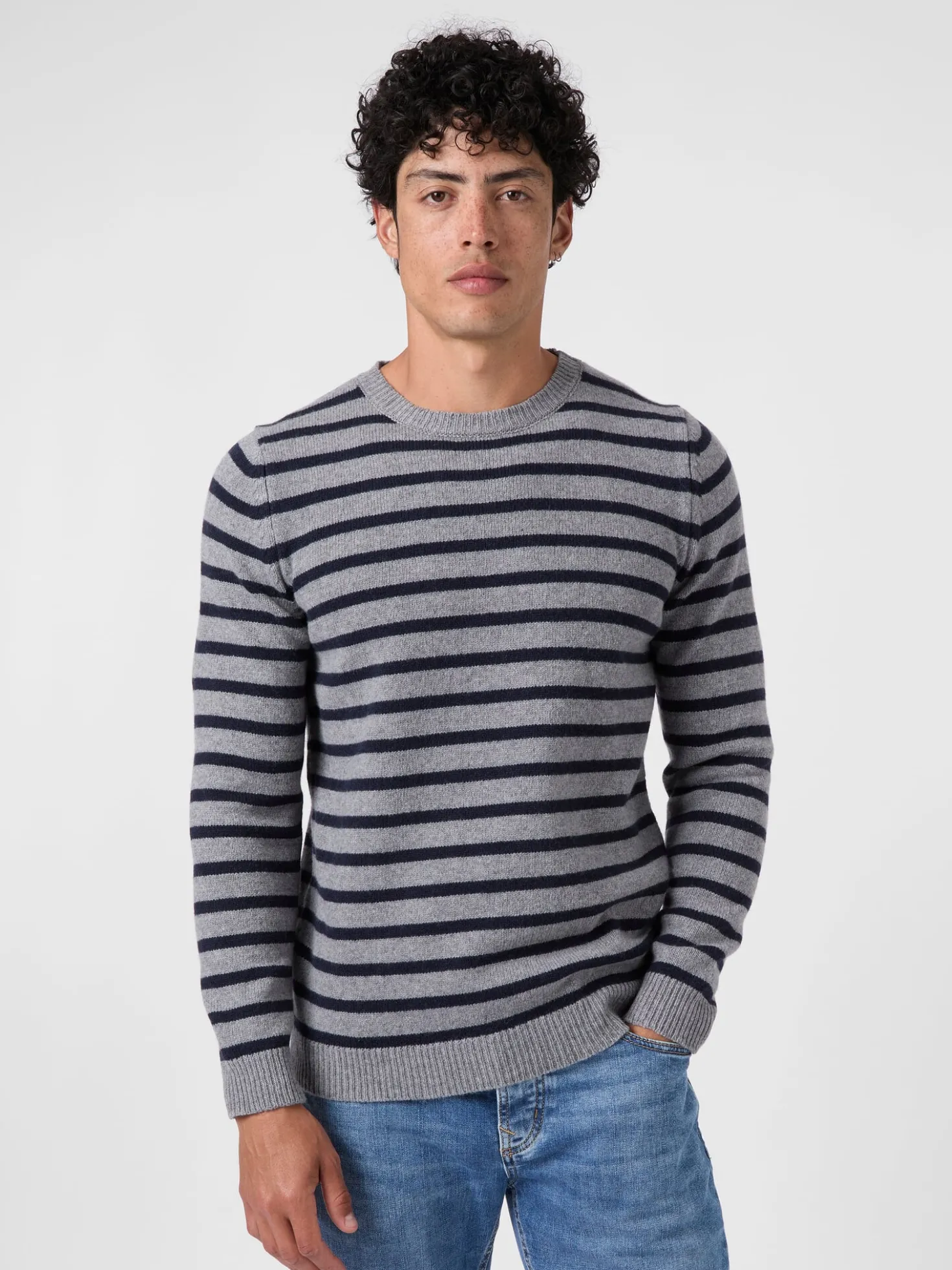 Herrenpullover geringelt