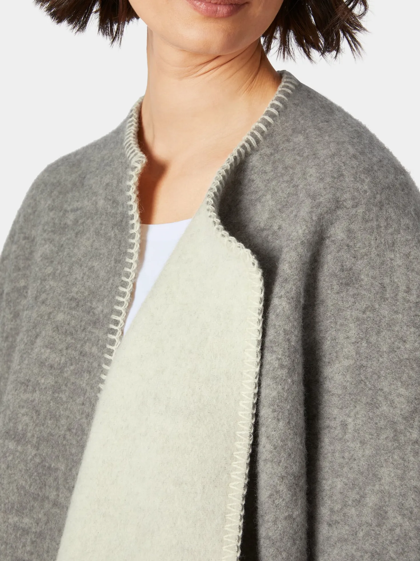 Norwegischer Lang-Poncho Lammwolle