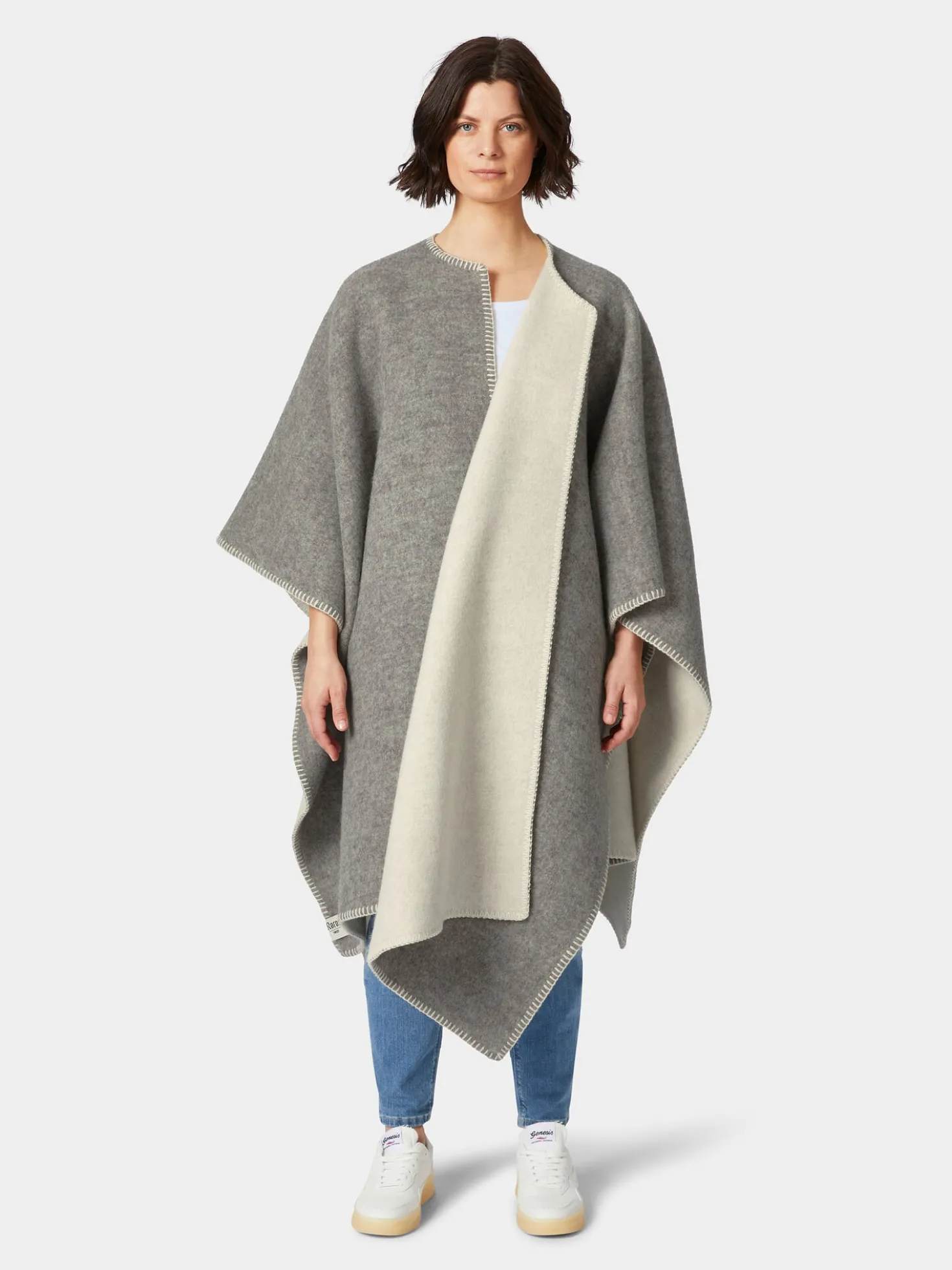 Norwegischer Lang-Poncho Lammwolle
