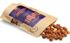 Popcorn belgische Schokolade und geröstete Mandeln vegan